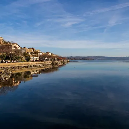 La Finestra Sul Borgo Apartment